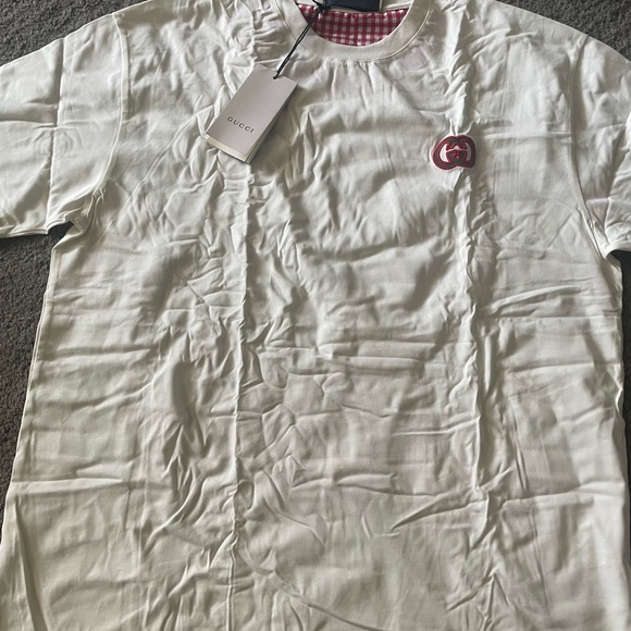 small logo tee